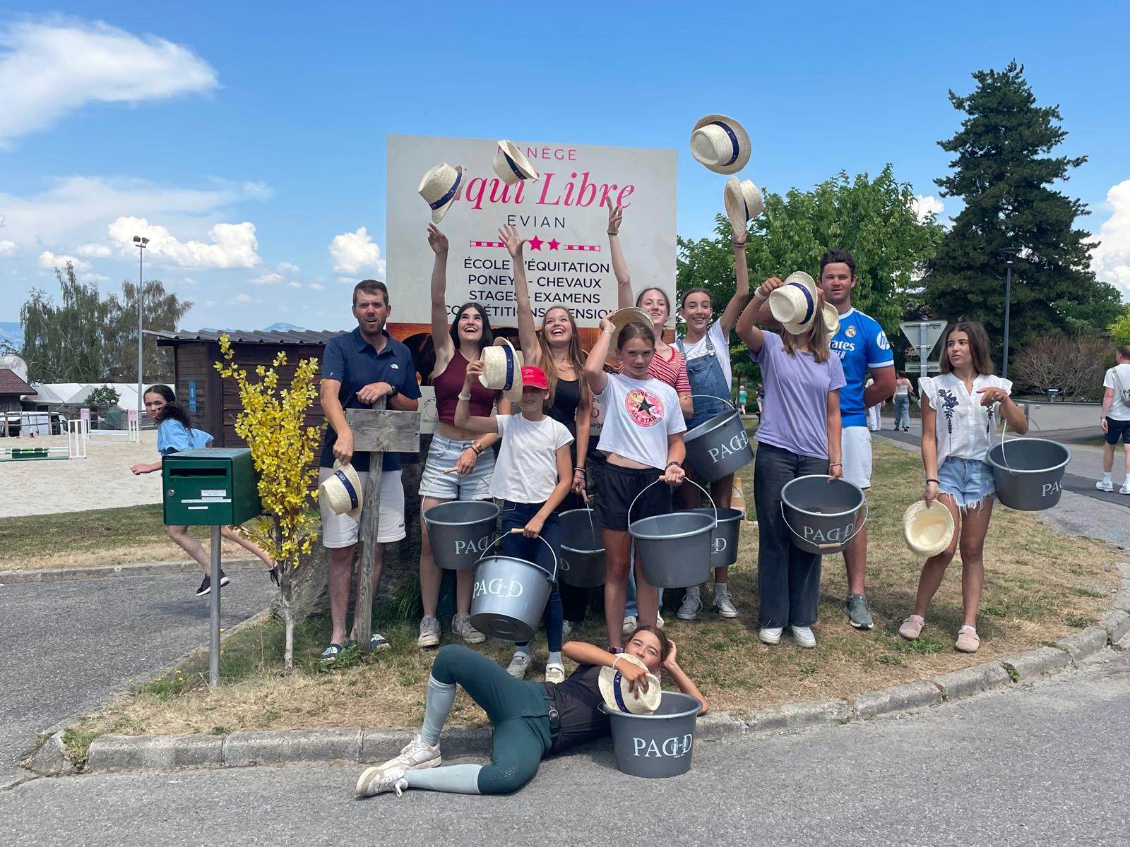 L'équipe du club en séjour aux Championnats de France à Lamotte-Beuvron